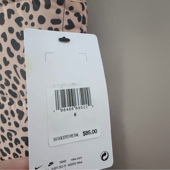 NWT Nike Kids Leopard Heart Print Puffer Vest Size 6 - Picture 6 of 9